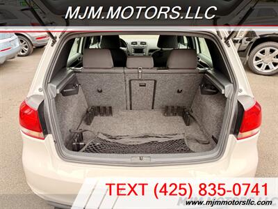 2011 Volkswagen GTI Base PZEV   - Photo 11 - Lynnwood, WA 98036