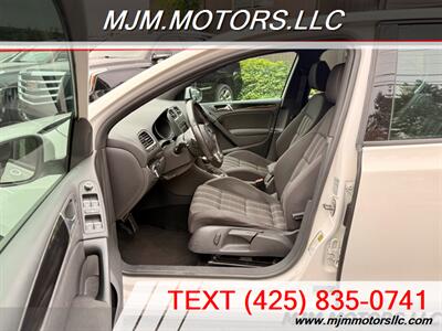 2011 Volkswagen GTI Base PZEV   - Photo 9 - Lynnwood, WA 98036