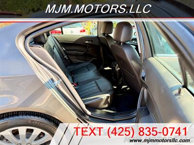 2011 Buick Regal CXL   - Photo 12 - Lynnwood, WA 98036