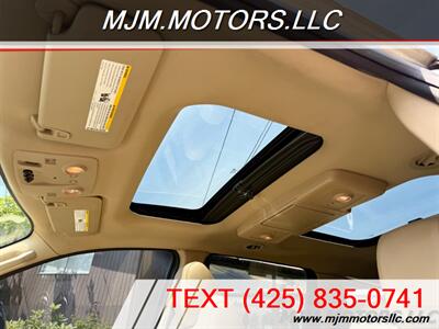 2010 Chevrolet Traverse LTZ   - Photo 20 - Lynnwood, WA 98036