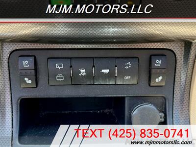 2010 Chevrolet Traverse LTZ   - Photo 19 - Lynnwood, WA 98036