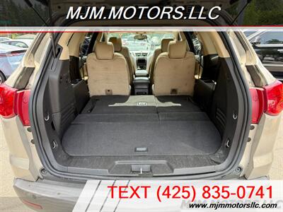 2010 Chevrolet Traverse LTZ   - Photo 12 - Lynnwood, WA 98036
