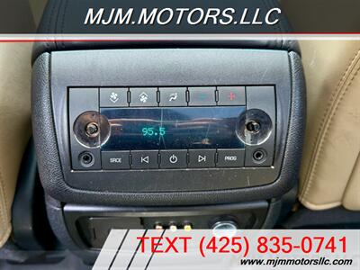 2010 Chevrolet Traverse LTZ   - Photo 22 - Lynnwood, WA 98036