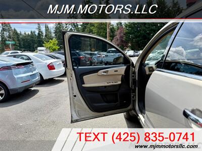 2010 Chevrolet Traverse LTZ   - Photo 24 - Lynnwood, WA 98036