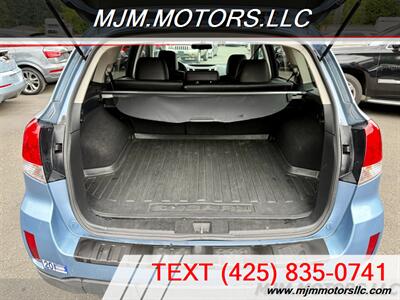 2010 Subaru Outback 3.6R LIMITED   - Photo 11 - Lynnwood, WA 98036