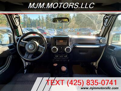 2012 Jeep Wrangler SAHARA   - Photo 15 - Lynnwood, WA 98036