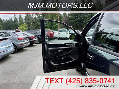 2013 Dodge Grand Caravan R/T   - Photo 30 - Lynnwood, WA 98036