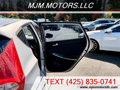 2013 Hyundai ACCENT SE   - Photo 21 - Lynnwood, WA 98036