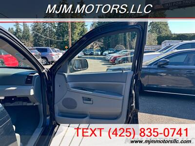 2006 Jeep Grand Cherokee Laredo Laredo 4dr SUV   - Photo 24 - Lynnwood, WA 98036