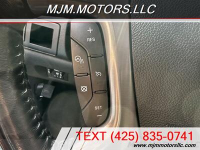 2012 GMC Yukon Denali   - Photo 23 - Lynnwood, WA 98036