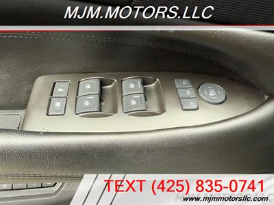 2016 Cadillac Escalade LUXURY COLLECTION   - Photo 23 - Lynnwood, WA 98036