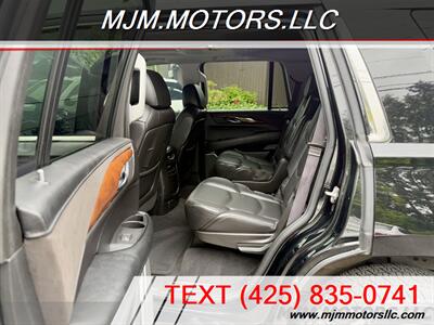 2016 Cadillac Escalade LUXURY COLLECTION   - Photo 11 - Lynnwood, WA 98036
