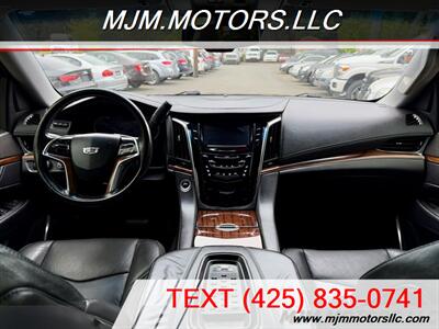 2016 Cadillac Escalade LUXURY COLLECTION   - Photo 16 - Lynnwood, WA 98036
