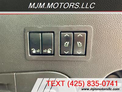 2016 Cadillac Escalade LUXURY COLLECTION   - Photo 27 - Lynnwood, WA 98036
