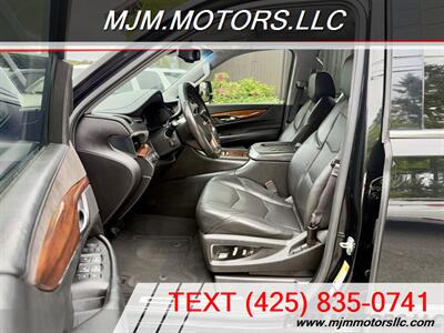 2016 Cadillac Escalade LUXURY COLLECTION   - Photo 10 - Lynnwood, WA 98036