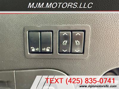 2016 Cadillac Escalade LUXURY COLLECTION   - Photo 27 - Lynnwood, WA 98036