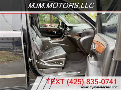2016 Cadillac Escalade LUXURY COLLECTION   - Photo 15 - Lynnwood, WA 98036
