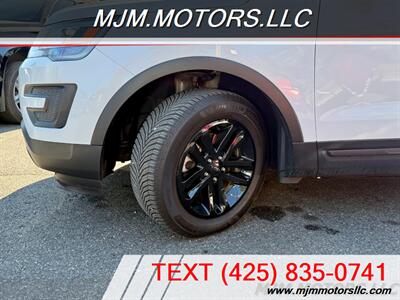 2017 Ford Explorer   - Photo 29 - Lynnwood, WA 98036