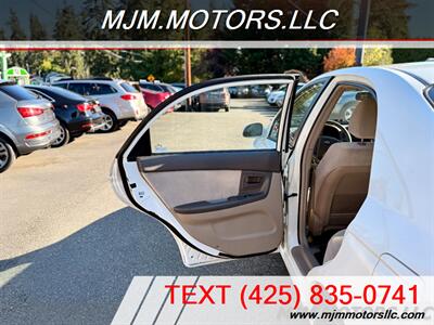 2006 Kia Spectra EX   - Photo 20 - Lynnwood, WA 98036