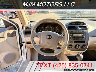 2006 Kia Spectra EX   - Photo 16 - Lynnwood, WA 98036
