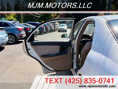2006 Kia Spectra EX   - Photo 20 - Lynnwood, WA 98036