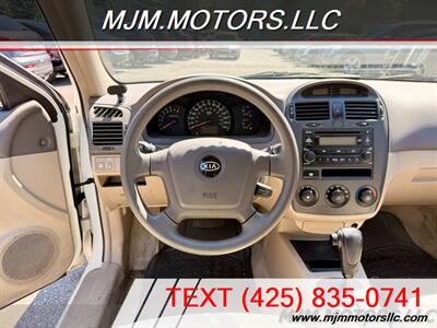 2006 Kia Spectra EX   - Photo 16 - Lynnwood, WA 98036