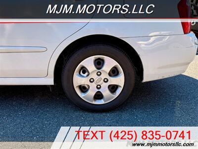 2006 Kia Spectra EX   - Photo 24 - Lynnwood, WA 98036