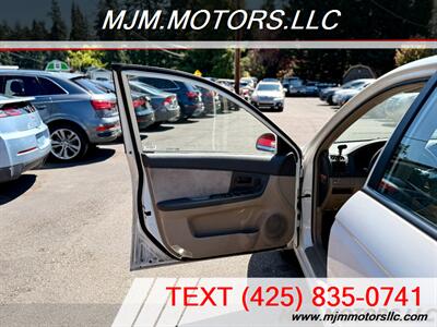 2006 Kia Spectra EX   - Photo 19 - Lynnwood, WA 98036