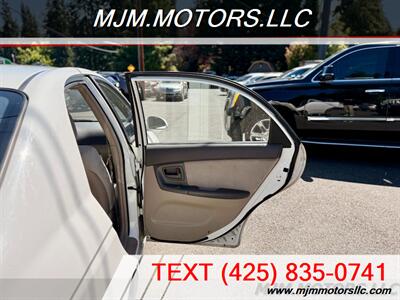 2006 Kia Spectra EX   - Photo 21 - Lynnwood, WA 98036