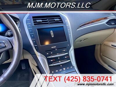 2014 Lincoln MKZ Hybrid   - Photo 17 - Lynnwood, WA 98036