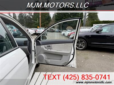 2006 Kia Spectra EX   - Photo 20 - Lynnwood, WA 98036