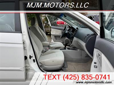 2006 Kia Spectra EX   - Photo 12 - Lynnwood, WA 98036