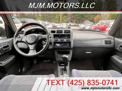 2000 Toyota RAV4   - Photo 14 - Lynnwood, WA 98036