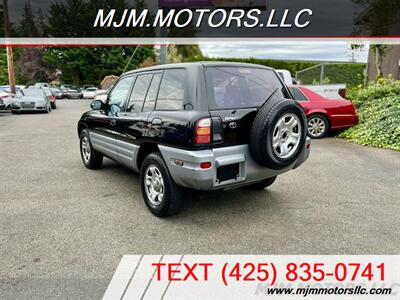 2000 Toyota RAV4   - Photo 3 - Lynnwood, WA 98036