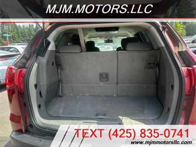 2011 Chevrolet Traverse LT   - Photo 14 - Lynnwood, WA 98036