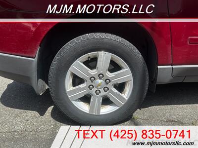 2011 Chevrolet Traverse LT   - Photo 31 - Lynnwood, WA 98036