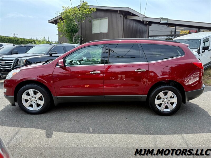 2011 Chevrolet Traverse LT  