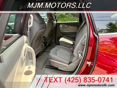 2011 Chevrolet Traverse LT   - Photo 10 - Lynnwood, WA 98036