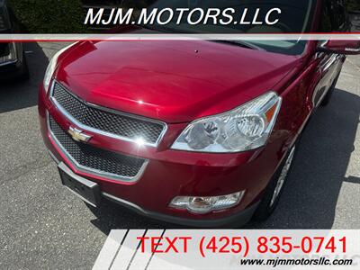 2011 Chevrolet Traverse LT   - Photo 9 - Lynnwood, WA 98036