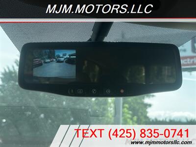 2011 Chevrolet Traverse LT   - Photo 22 - Lynnwood, WA 98036