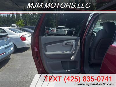 2011 Chevrolet Traverse LT   - Photo 26 - Lynnwood, WA 98036