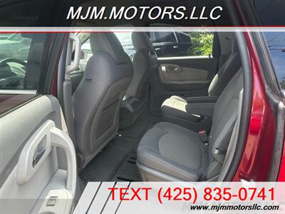 2011 Chevrolet Traverse LT   - Photo 11 - Lynnwood, WA 98036