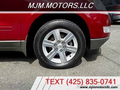 2011 Chevrolet Traverse LT   - Photo 32 - Lynnwood, WA 98036