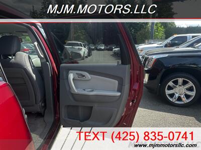 2011 Chevrolet Traverse LT   - Photo 27 - Lynnwood, WA 98036