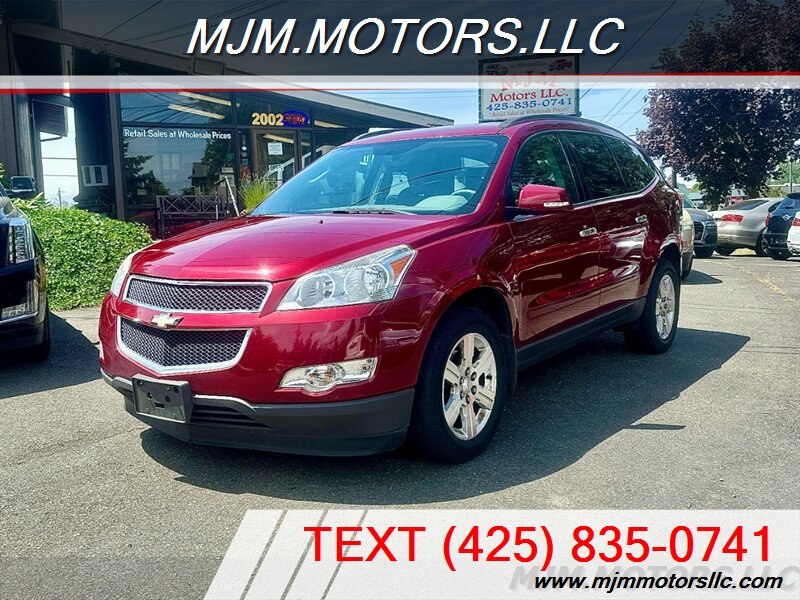 2011 Chevrolet Traverse LT - Photo 1 - Lynnwood, WA 98036