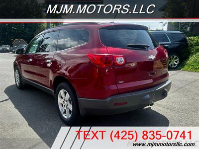 2011 Chevrolet Traverse LT   - Photo 3 - Lynnwood, WA 98036