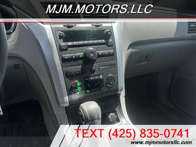 2011 Chevrolet Traverse LT   - Photo 21 - Lynnwood, WA 98036