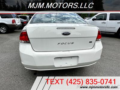 2011 Ford Focus SE   - Photo 4 - Lynnwood, WA 98036