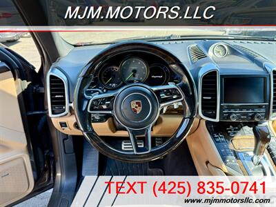 2016 Porsche Cayenne S E-Hybrid   - Photo 17 - Lynnwood, WA 98036