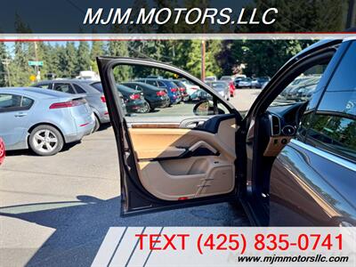 2016 Porsche Cayenne S E-Hybrid   - Photo 35 - Lynnwood, WA 98036